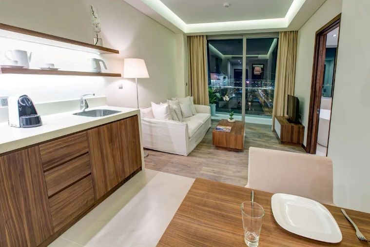 Delight Plus City View - 04 khách